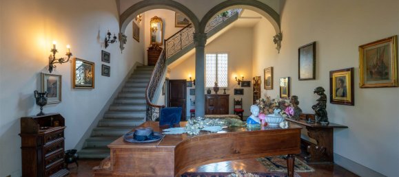 8 bedrooms Villa in Florence, Italy No. 212923 5