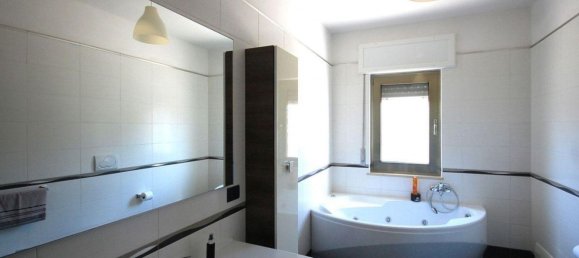 Склад 485м² в Бриндизи, Италия № 369897 20