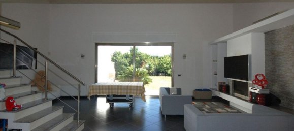 Склад 485м² в Бриндизи, Италия № 369897 17