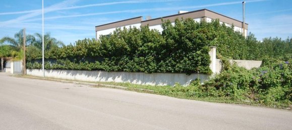 Склад 485м² в Бриндизи, Италия № 369897 25