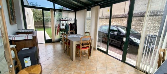 3 bedrooms House in Louviers, France No. 357150 2