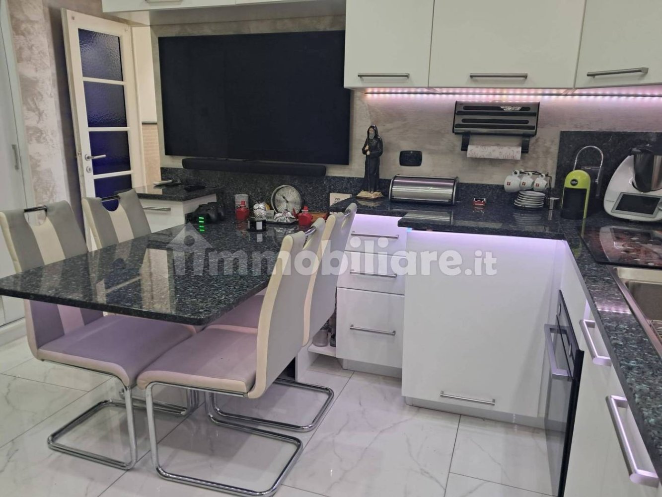 1 chambre Appartement à Turin, Italy No. 261723