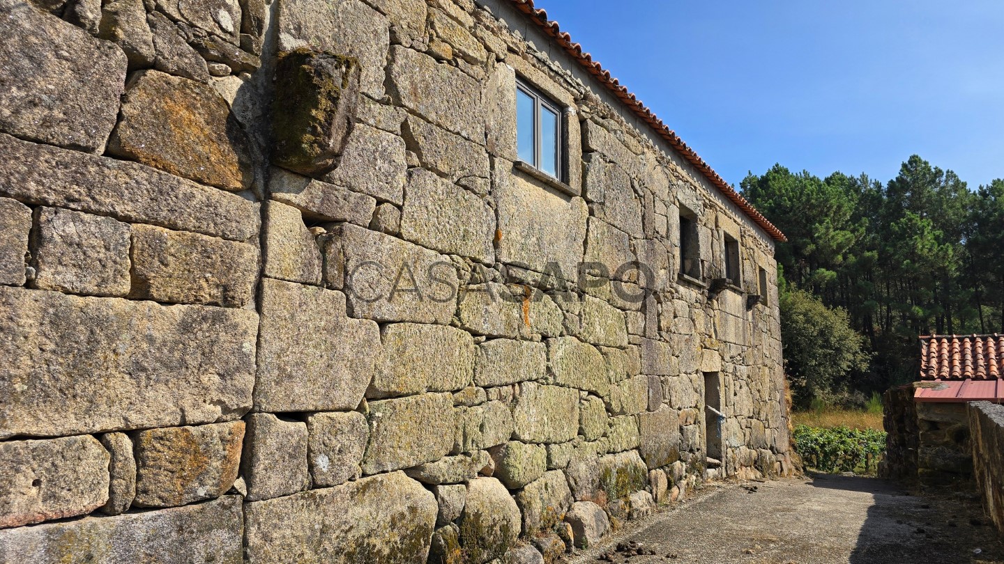 2 bedrooms House in Moncao, Portugal No. 352484