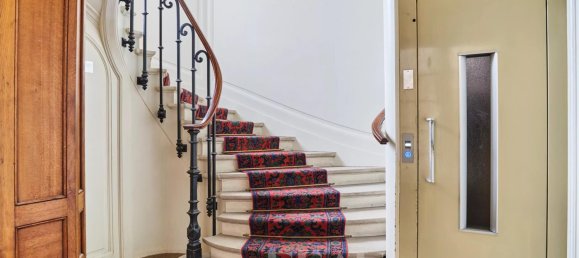 4 bedrooms Apartment in Paris, France No. 360776 10