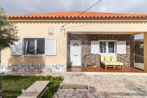 2 bedrooms House in Sesimbra, Portugal No. 326292