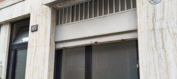 28m² Office in Milan, Italy No. 274143 2