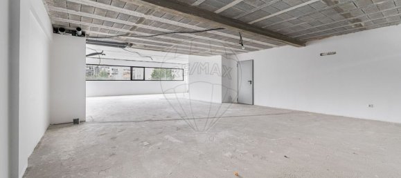 Propriété commerciale à Felgueiras, Portugal 196m² No. 59592 5