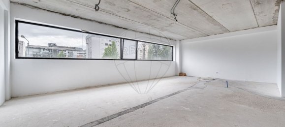 Propriété commerciale à Felgueiras, Portugal 196m² No. 59592 6