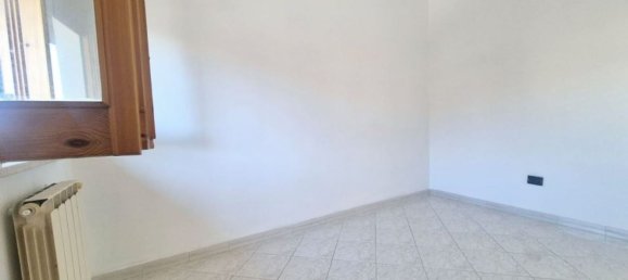 8 rooms Apartment in Penne, Italy No. 35017 27