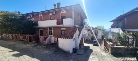 8 rooms Apartment in Penne, Italy No. 35017 24