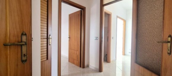 8 rooms Apartment in Penne, Italy No. 35017 12