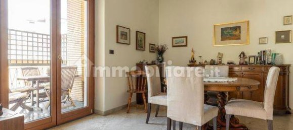 4 Schlafzimmer Wohnung in Rome, Italy, Nr. 103097 6