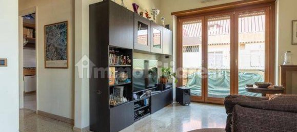 4 Schlafzimmer Wohnung in Rome, Italy, Nr. 103097 8