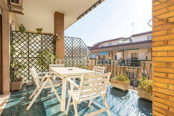 4 Schlafzimmer Wohnung in Rome, Italy, Nr. 103097