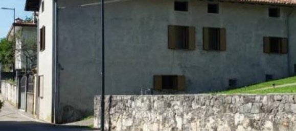 Villa de 5 habitaciónes en Pordenone, Italy No. 34766 3