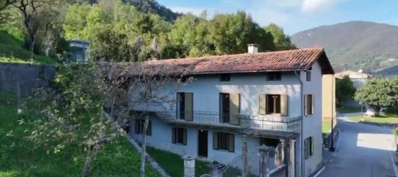 Villa de 5 habitaciónes en Pordenone, Italy No. 34766 77