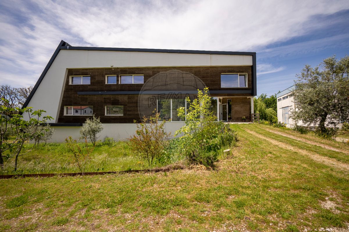 1500m² Warehouse in Vouzela, Portugal No. 75910