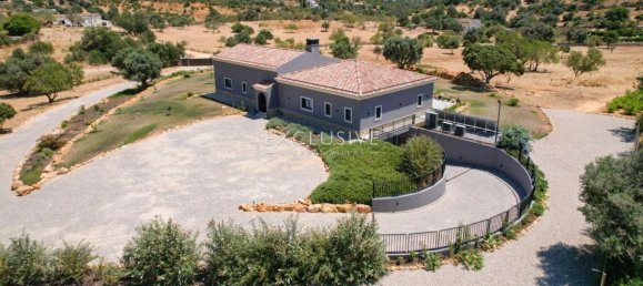 3 bedrooms Villa in Lagoa, Portugal No. 7710 3