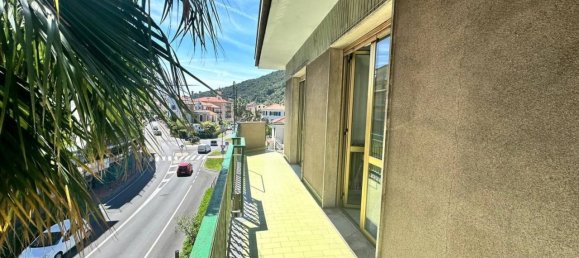 2 rooms Apartment in Borghetto Santo Spirito, Italy No. 156177 4