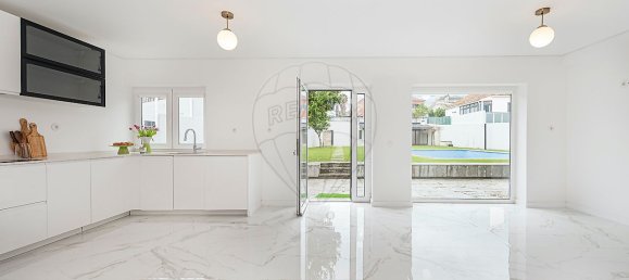 Дом с 4 спальнями в Лориш, Португалия № 46393 13