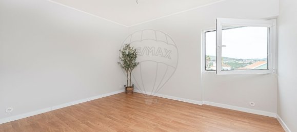 Дом с 4 спальнями в Лориш, Португалия № 46393 20