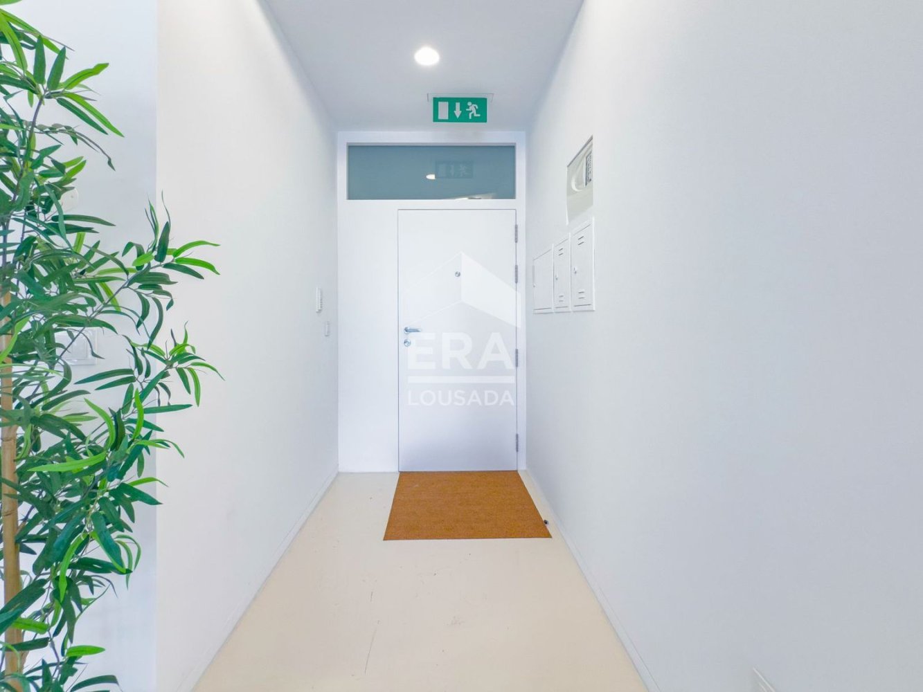 42m² Office in Lousada, Portugal No. 332296