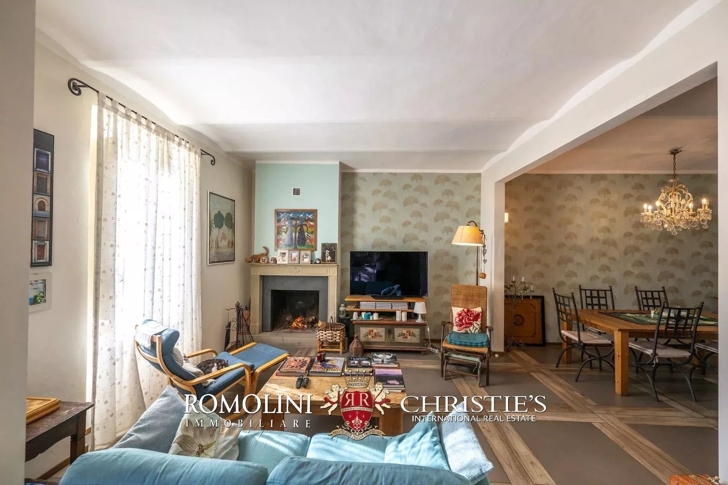 10 rooms House in Arezzo, Italy No. 85324