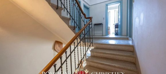 10 rooms House in Arezzo, Italy No. 85324 24