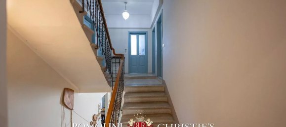 10 rooms House in Arezzo, Italy No. 85324 21