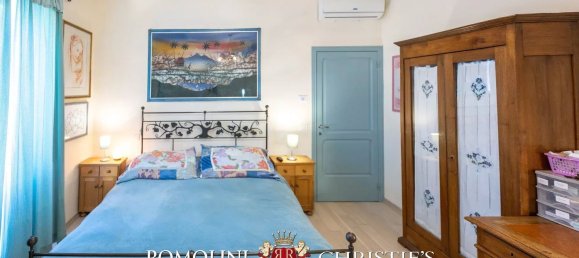 10 rooms House in Arezzo, Italy No. 85324 28