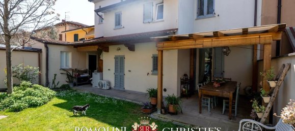 10 rooms House in Arezzo, Italy No. 85324 45