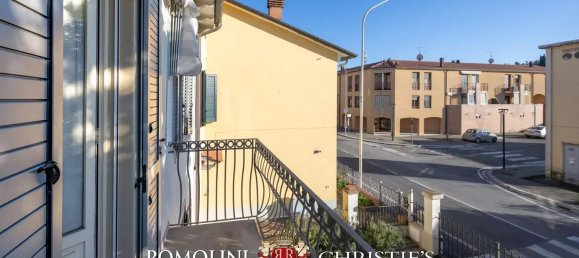 10 rooms House in Arezzo, Italy No. 85324 39