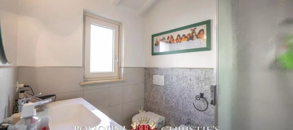 10 rooms House in Arezzo, Italy No. 85324 23