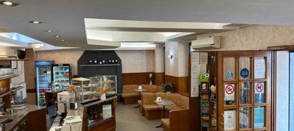 130m² Commercial property in Usmate Velate, Italy No. 64902 15