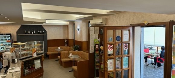 130m² Commercial property in Usmate Velate, Italy No. 64902 16