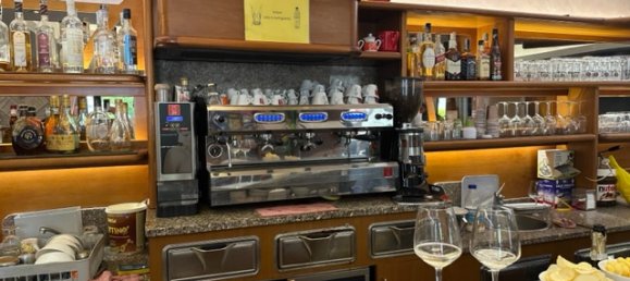 130m² Commercial property in Usmate Velate, Italy No. 64902 13