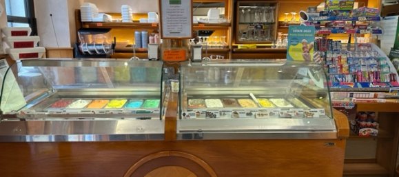 130m² Commercial property in Usmate Velate, Italy No. 64902 22