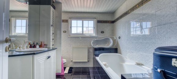 4 Schlafzimmer Villa in Paralimni, Cyprus, Nr. 22404 9