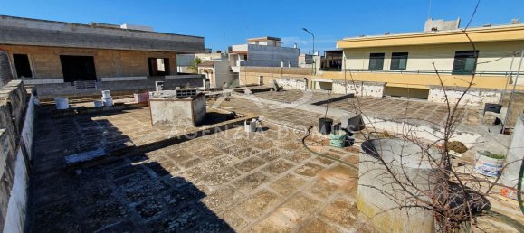 Casa de 5 divisões em Racale, Italy N.º 136042 14