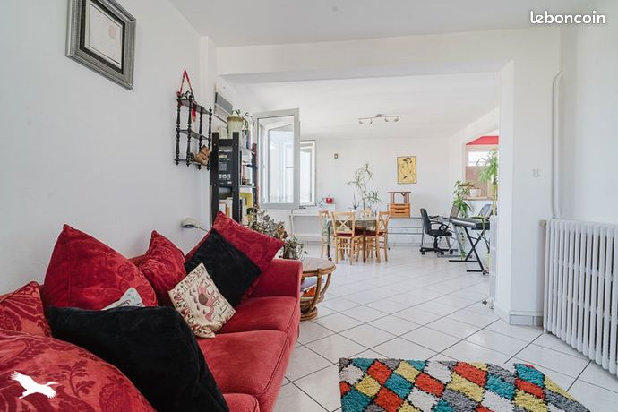 2 bedrooms Apartment in Villeurbanne, France No. 287670