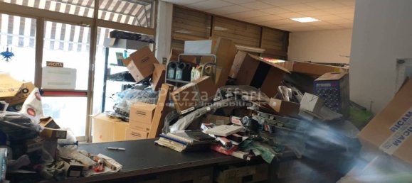 1400m² Warehouse in Reggio Emilia, Italy No. 314958 3