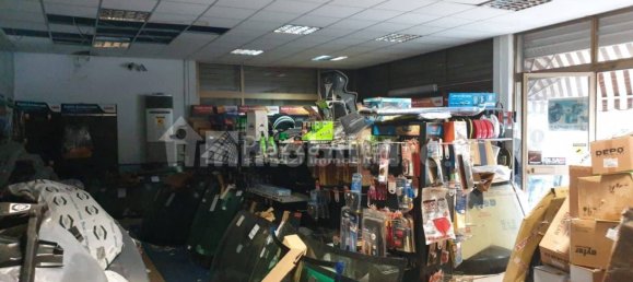 1400m² Warehouse in Reggio Emilia, Italy No. 314958 4