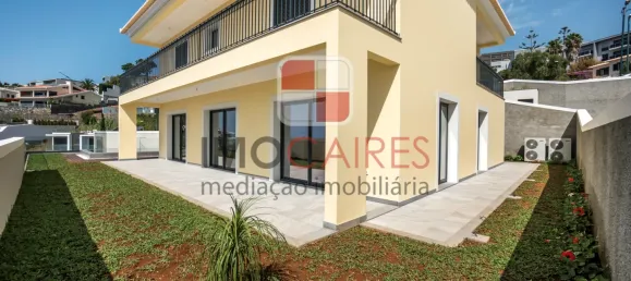 3 bedrooms House in Funchal, Portugal No. 94275 2