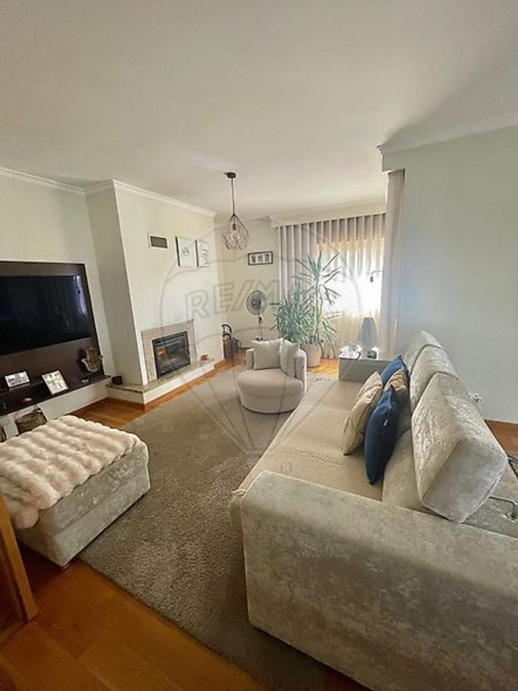 Квартира с 3 спальнями в Вила Нова ди Гая, Португалия № 317727