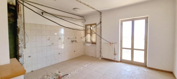 4غرفة شقة في Monsampolo del Tronto, Italy رقم 9450 5