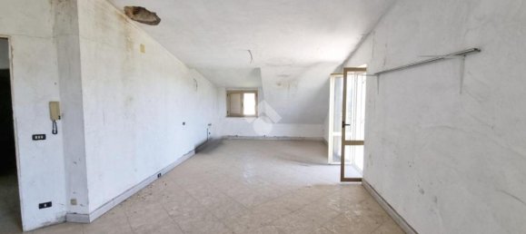 4غرفة شقة في Monsampolo del Tronto, Italy رقم 9450 18