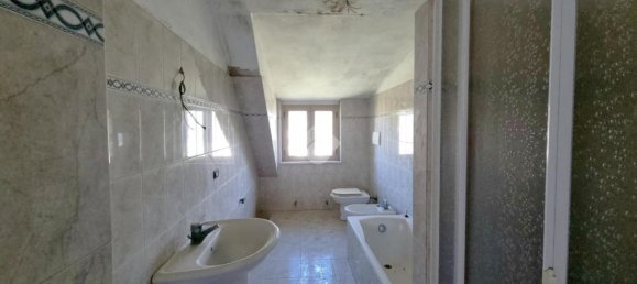 4غرفة شقة في Monsampolo del Tronto, Italy رقم 9450 20