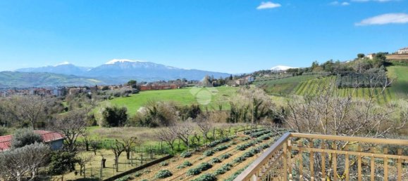 4غرفة شقة في Monsampolo del Tronto, Italy رقم 9450 23