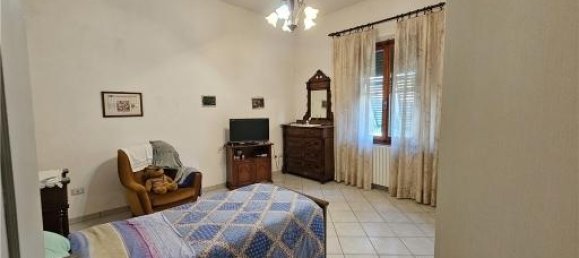 6 rooms House in Empoli, Italy No. 30304 24