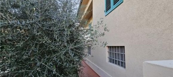 6 rooms House in Empoli, Italy No. 30304 5